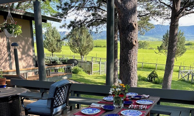 Sheridan House | Gorgeous mountain views, idyllic ranch setting