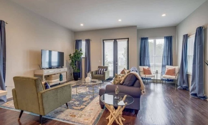 Edgehill House | Gorgeous Nashville Home - 2 miles to Lower Broadway