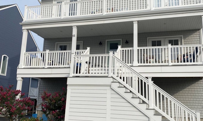 Monmouth Beach House | Gorgeous Newly Renovated in Monmouth Beach! 🌊