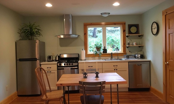 Florence Apartment | Gorgeous newly renovated furnished apartment