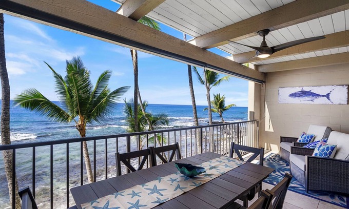 Kailua-Kona Condo | Gorgeous Oceanfront 2 Bed/2 Bath Condo with A/C at Kona Bali Kai Resort Unit 306