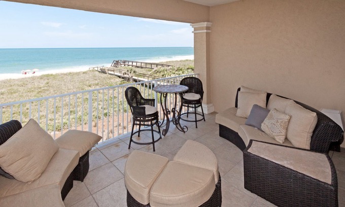 Vilano Beach Condo | Gorgeous Oceanfront 3Bedroom Away From The Hustle and Bustle