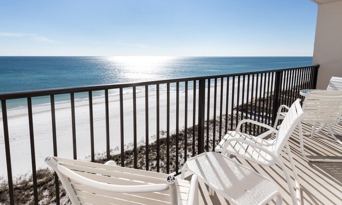 Navarre Beach Condo | Gorgeous pet-friendly condo! Incredible gulf-front views plus in-unit washer/dryer! Free Wi-Fi.