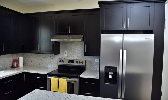 West End Condo | Gorgeous Seaview Loft