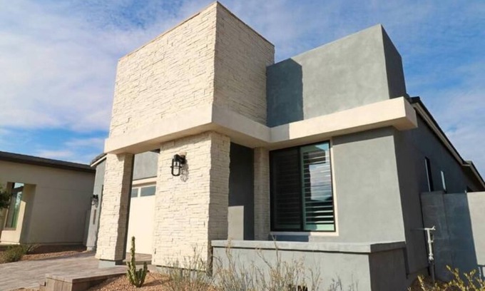 South Mountain House | Gorgeous South Mountain Home, King Bed & Amazing Amenities