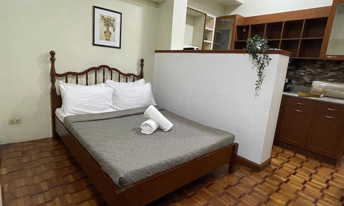 Bel-Air Apartment | Gorgeous Studio by Greenbelt (WiFi, Netflix & pool)