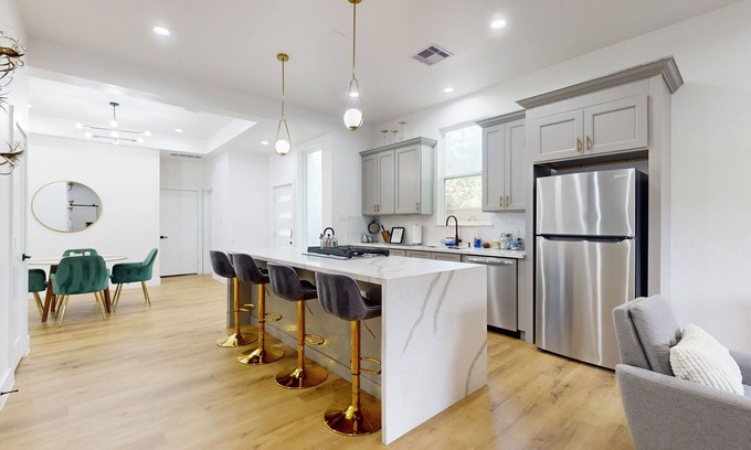Northside House | Gorgeous townhome, private patio, game room and close to downtown