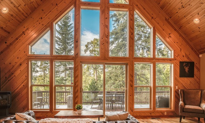 Camp Connell Ski Chalet | Gorgeous treetop views