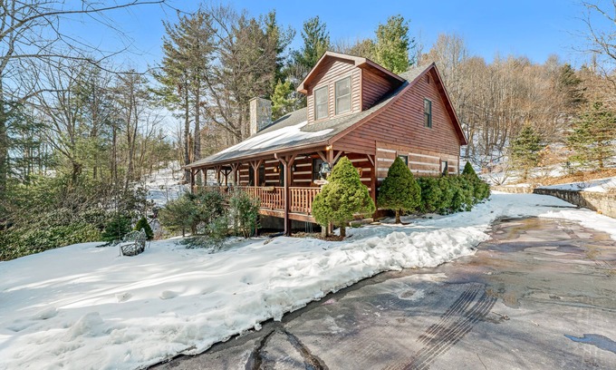 Boone House | Gorgeous two-level mountain home w/free WiFi, deck, central AC, firepit, & W/D