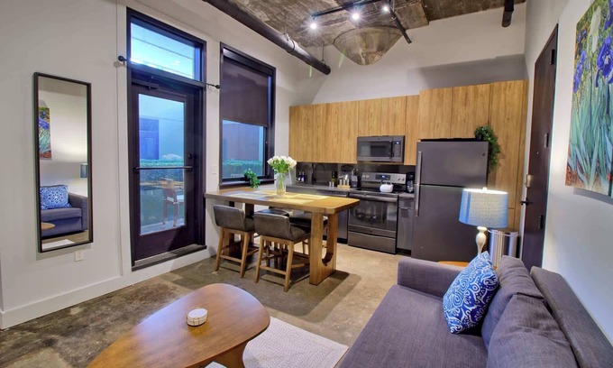 Midtown House | Gorgeous Ultramodern 2BR Loft + Patio