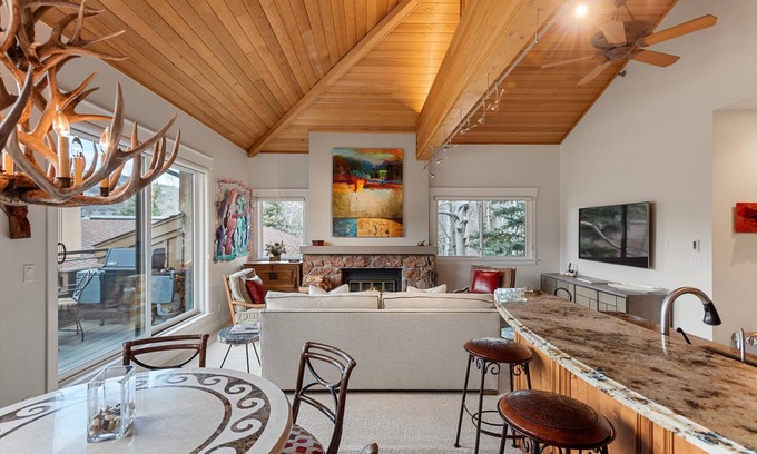 Snowmass Village Condo | Gorgeous View, Renovated- Great Location -Washer/Dryer