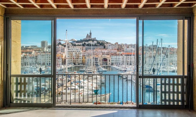 Hotel-de-Ville Apartment | Gorgeous Waterfront Apt Old Port Resort Marseille Luxury 180m2 3 bdrm