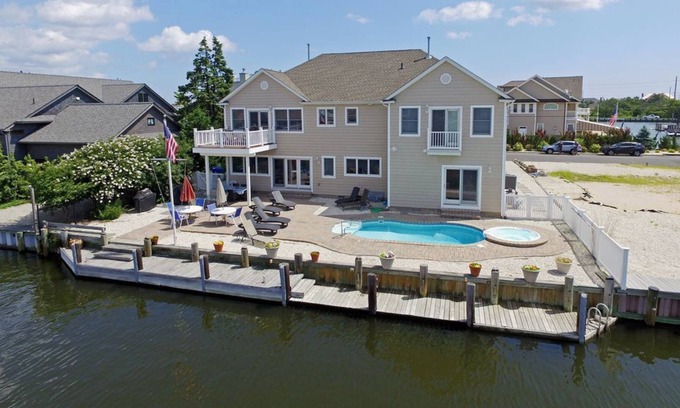 Mantoloking House | Gorgeous Waterfront House with Pool and Spa