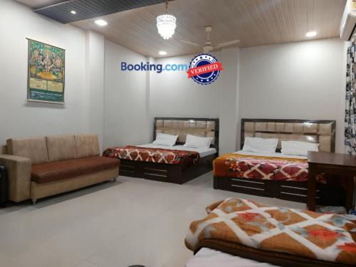 Varanasi House | Goroomgo Kashi Paradise Varanasi - "Hotel-at-prime-location Spacious-Room with-wi-fi-availability, "