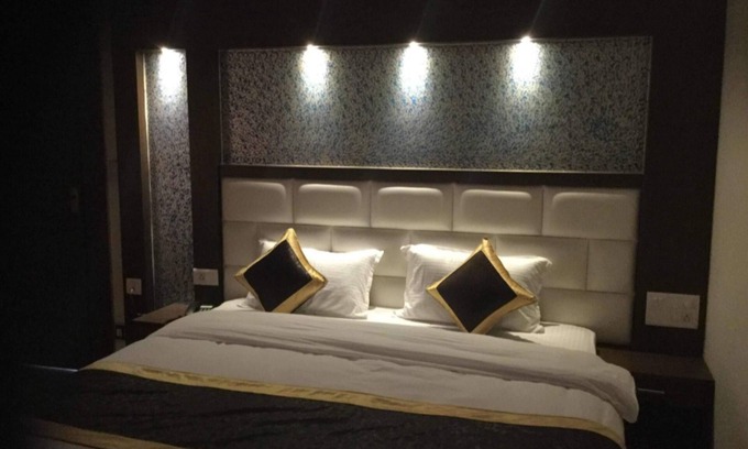 Amritpur Hotel | Goroomgo Kavyansh Villa Bhimtal