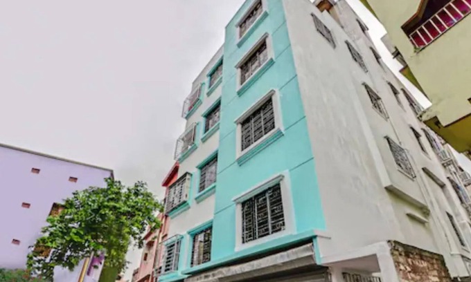Kolkata Hotel | Goroomgo M M Guest House Howrah Kolkata