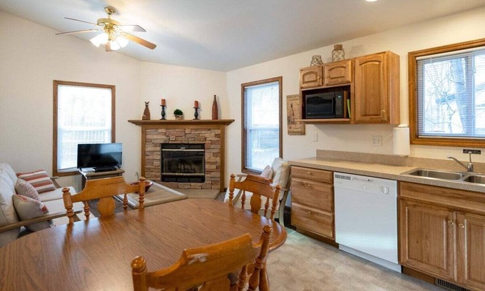 Saugatuck Cottage | Goshorn Lake Resort Cottage #4