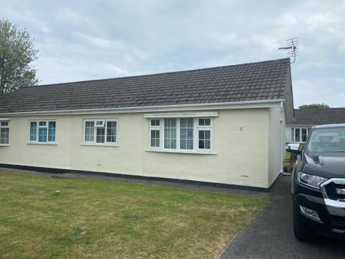 Scurlage House | Gower Cottage