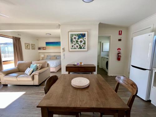 Mallacoota Apartment | Gowings of Mallacoota