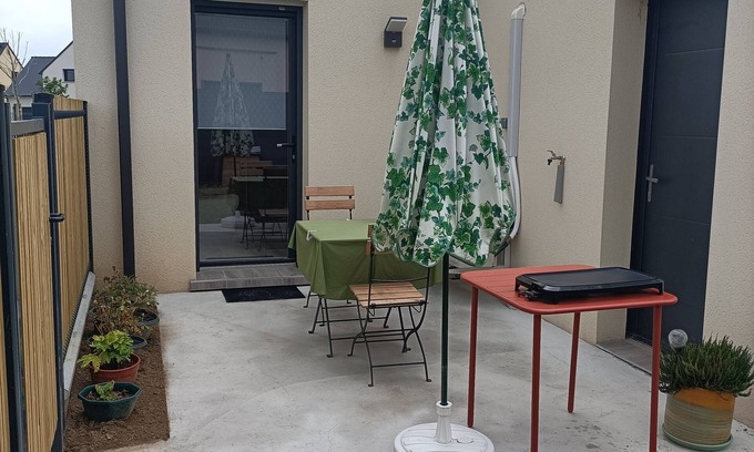 Hillion Apartment | GR34, STUDIO "ESTRELLA", COSY LITTLE COCOON
