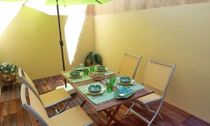 Lisbon Old Town Apartment | Graça Terrace