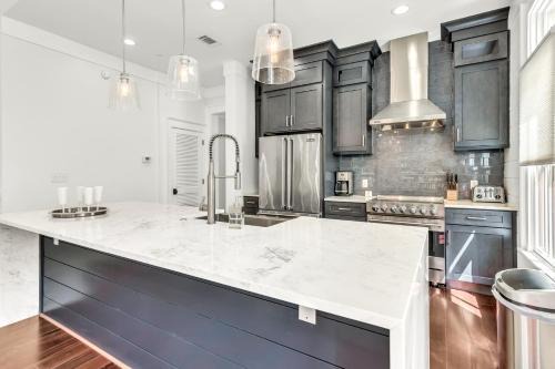 Beach District House | Grace Place