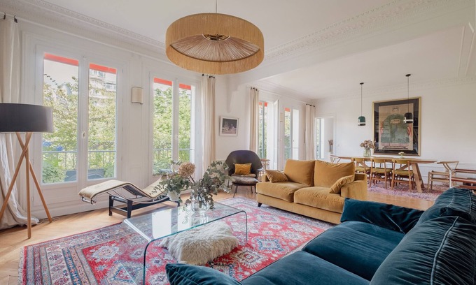 Passy Apartment | Gracious Harmony, by Veeve