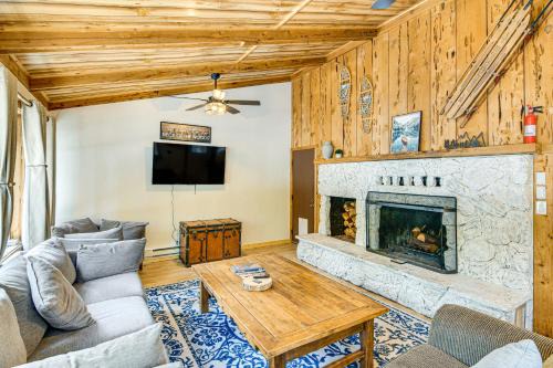 Graeagle House | Graeagle Vacation Rental Cabin with Game Room!