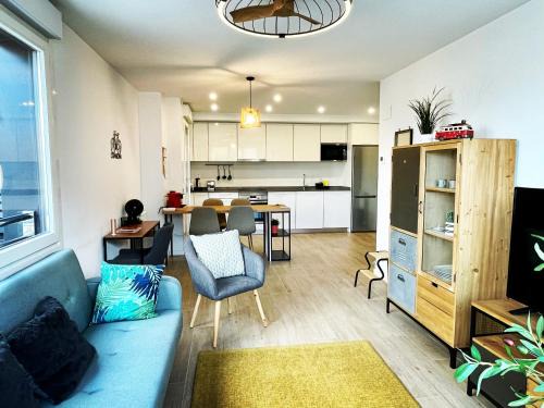 Barakaldo Apartment | Gran Bilbao XI with parking by Aston Rentals