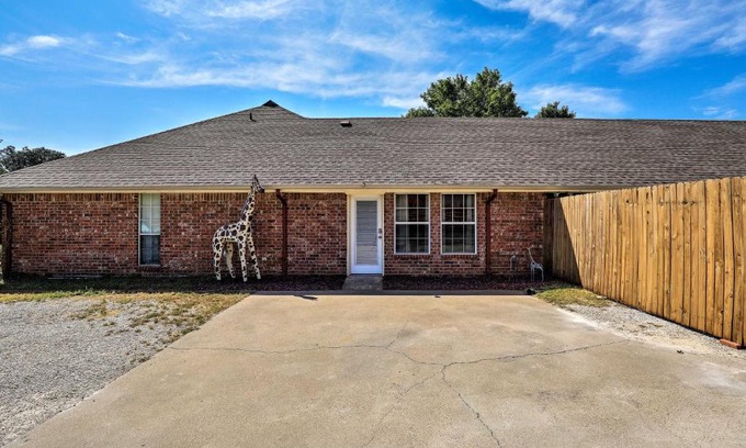 Granbury Apartment | Granbury Studio - 10 Mins From Town and The Lake!