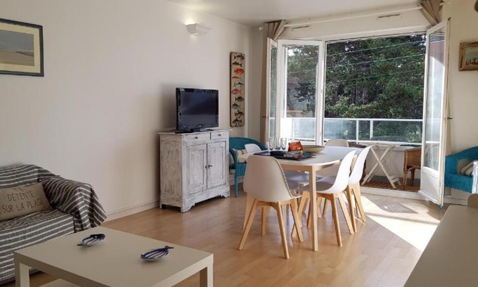 Le Touquet-Paris-Plage Apartment | Grand appartement traversant 3 ch hyper-centre+Parking privé.