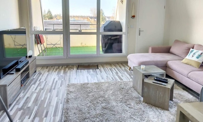Amiens Apartment | Grand Appart terrasse parking spacieux wifi 4pers