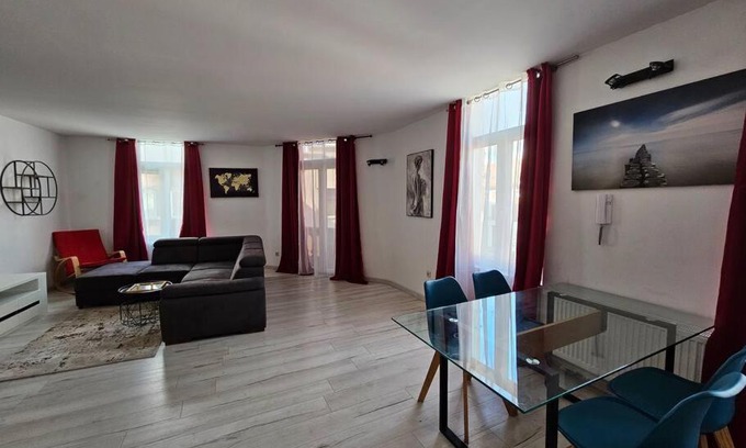 Ghlin Apartment | Grand Appartement cosy et lumineux