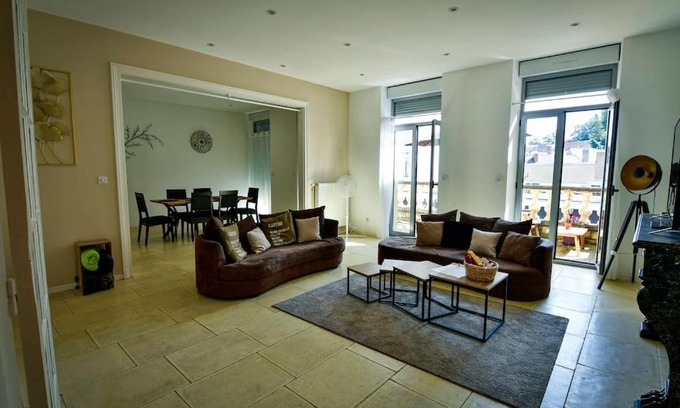 Montlucon Apartment | Grand appartement de haut standing en centre-ville