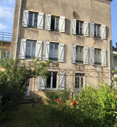 Arbois Apartment | Grand appartement tout confort en plein coeur d'Arbois