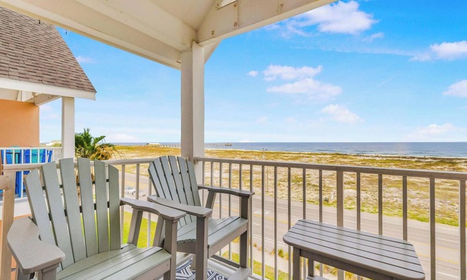 Gulf Shores Condo | ☀️ Grand Beach Resort Penthouse 2 | Steps to Sand, Pool, Hot Tub + Trails 🚴‍♀️