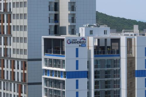 Yeongjong-dong Hotel | Grand Bleu Hotel & Residence