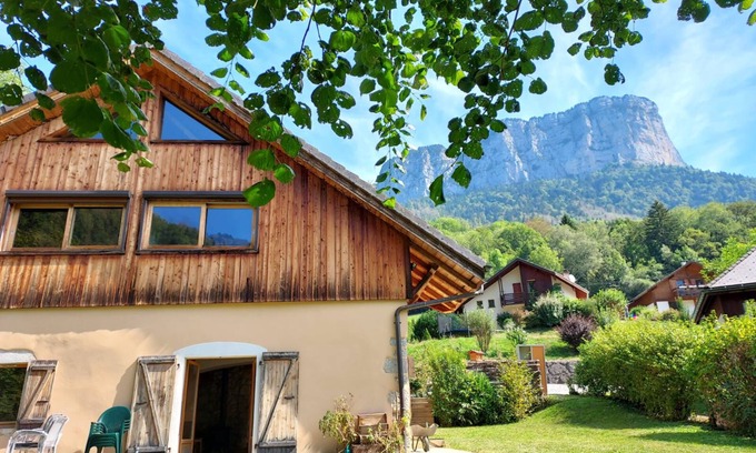 Dingy-Saint-Clair Ski Chalet | Grand Chalet Plein de Charme, Proche D'annecy et du Lac, au Pied du Parmelan