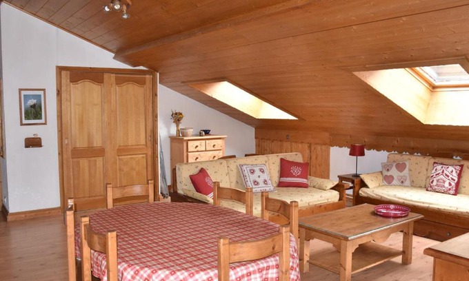 Pralognan-la-Vanoise Apartment | Grand duplex avec balcon Sud proche pistes à Pralognan. - FR-1-464-33