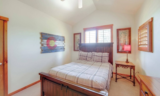 Grand Elk Ranch Cottage | Grand Elk Golf Club On-site: Mtn-view Home w/Deck