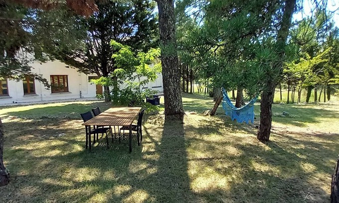 Vagnas Apartment | Grand gîte lumineux dans un joli parc arboré !