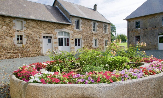 Contrieres House | Grand Grand Family gîte - (7 km from the beaches)
