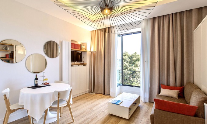 Jean-Medecin Apartment | GRAND HÔTEL : City Center, at 2 minutes walk from the beach