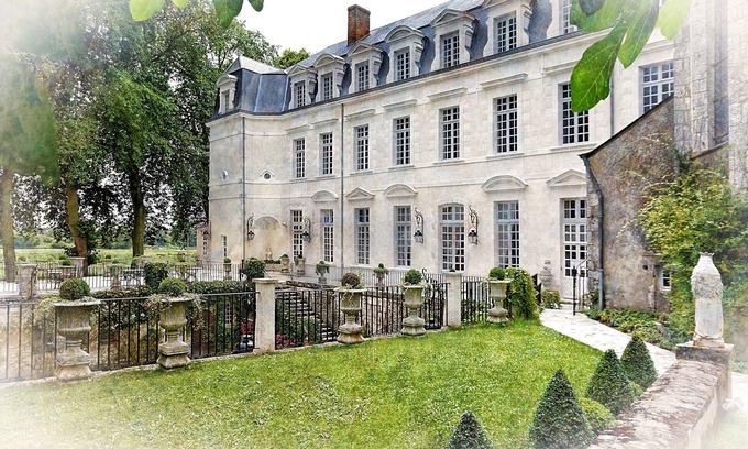 Beaugency Hotel | Grand Hotel de l'Abbaye