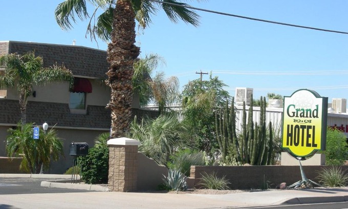 East Mesa Hotel | Grand Hotel