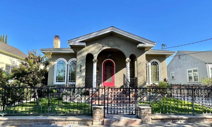 San Jose House | Grand House 7 B 4.5 B Downtown San Jose