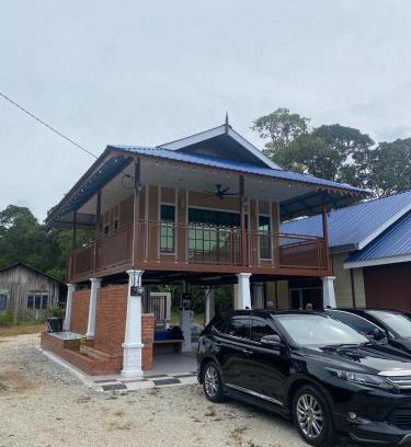 Muar District House | Grand Kampung Ayer Hitam