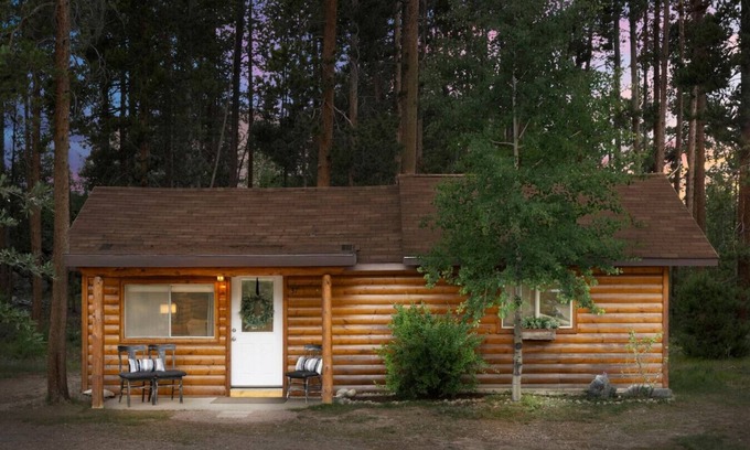 Grand Lake Cabin | Grand Lake Gem | Walk to Lake/Town | Stylish Decor