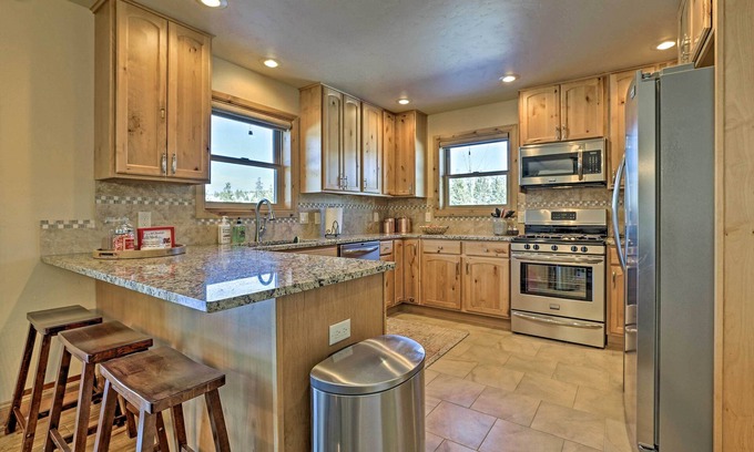 Grand Lake House | Grand Lake Getaway: Walk to Shadow Mountain Lake!