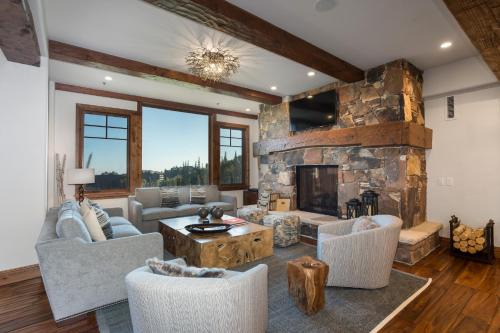 Empire Pass Apartment | Grand Lodge - 3-Bedroom Deluxe #408 - Ski-in out condo